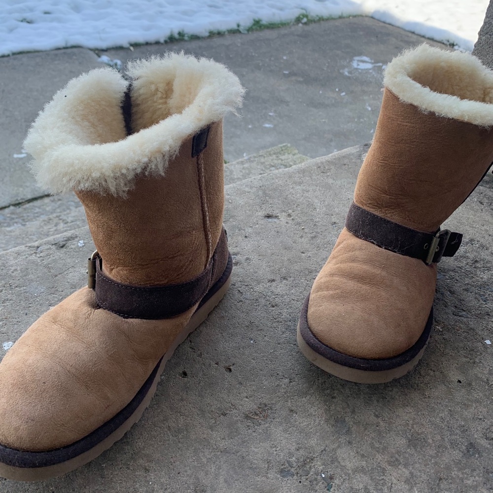 FINAL PRICE DROP!!!! WOMENS UGGS - great condition